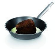 KĀPĒC MĒS GATAVOJAM UN ĒDAM ŠO BEZJĒDZĪGO, BĪSTAMO UN KANCEROGĒNO ĒDIENU?